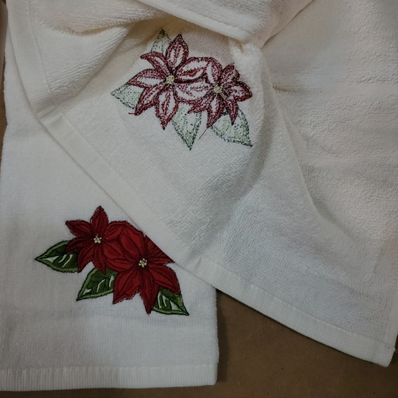 Festive Christmas Hand Towels in a Gift Box Perfect for Spreading Holiday Cheer! - Picture 3 of 3